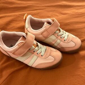 Toddler Girls Pink Sneakers